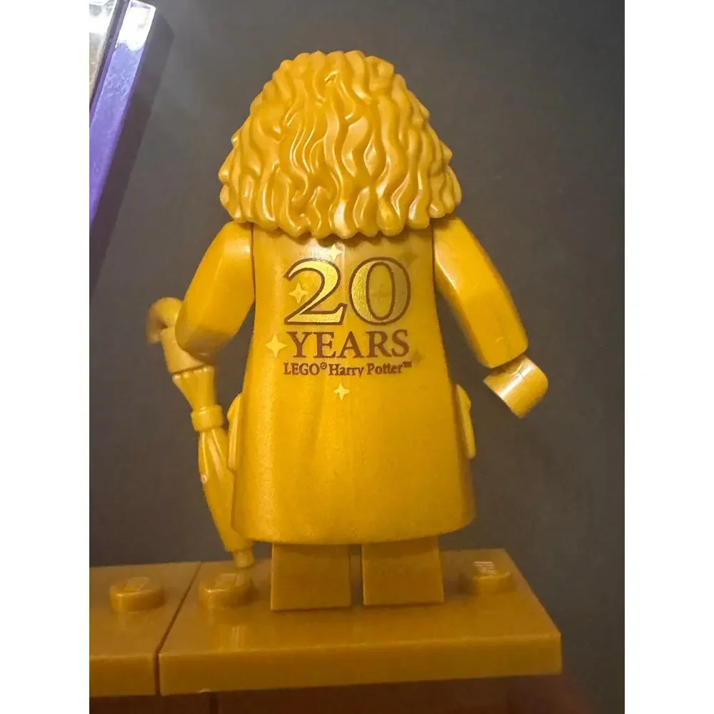 LEGO Harry Potter 20th Anniversary gold figures - set of 3 with stand 76391